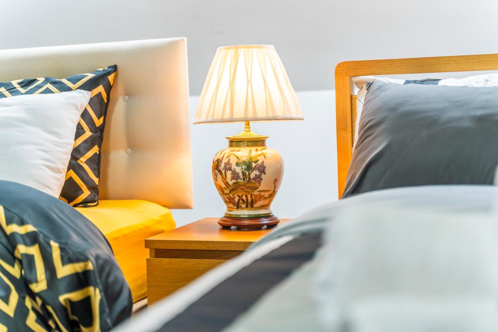 Exquisite 2-Bedroom Penthouse-Sleeps 7-Free Parking With Workstations & High-Speed Wifi Birmingham Exteriör bild